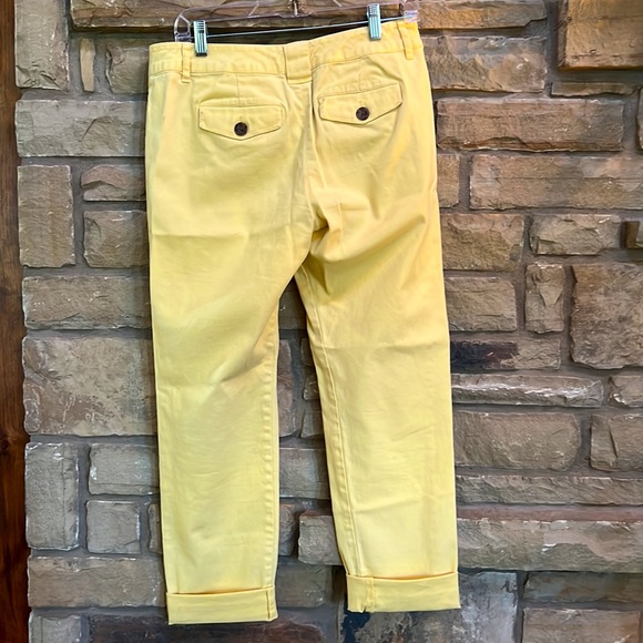CAbi Coastal Crop size 6 yellow pants - Picture 6 of 10